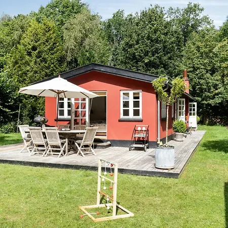 Hébergement de vacances Romantic Amidst Tall Woodland Trees Rørvig