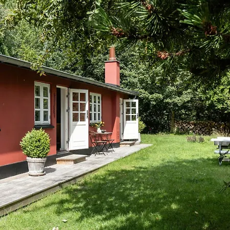 Hébergement de vacances Romantic Amidst Tall Woodland Trees