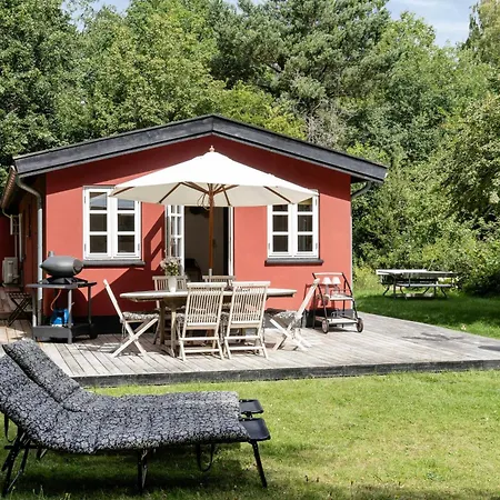 Hébergement de vacances Romantic Amidst Tall Woodland Trees *