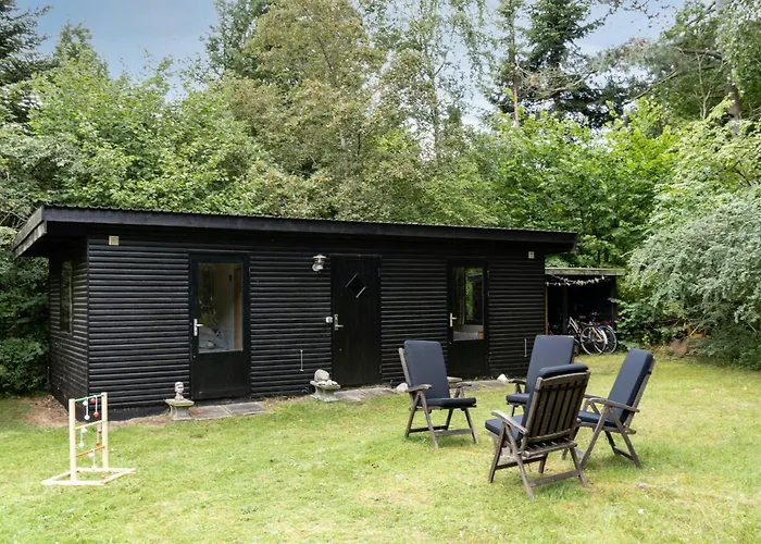 Hébergement de vacances Romantic Amidst Tall Woodland Trees Rørvig